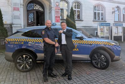 NOWY RADIOWÓZ DLA STRAŻY MIEJSKIEJ W GRODKOWIE